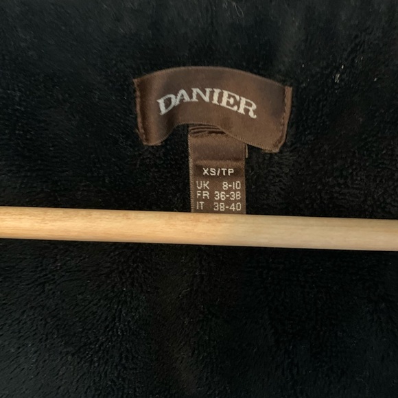 Danier winter leather jacket - Picture 12 of 12